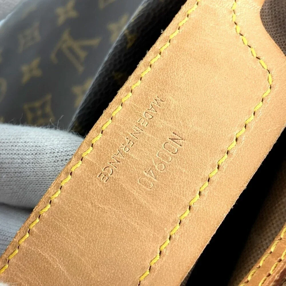 LOUIS VUITTON Brown Monogram Canvas Shoulder Bag